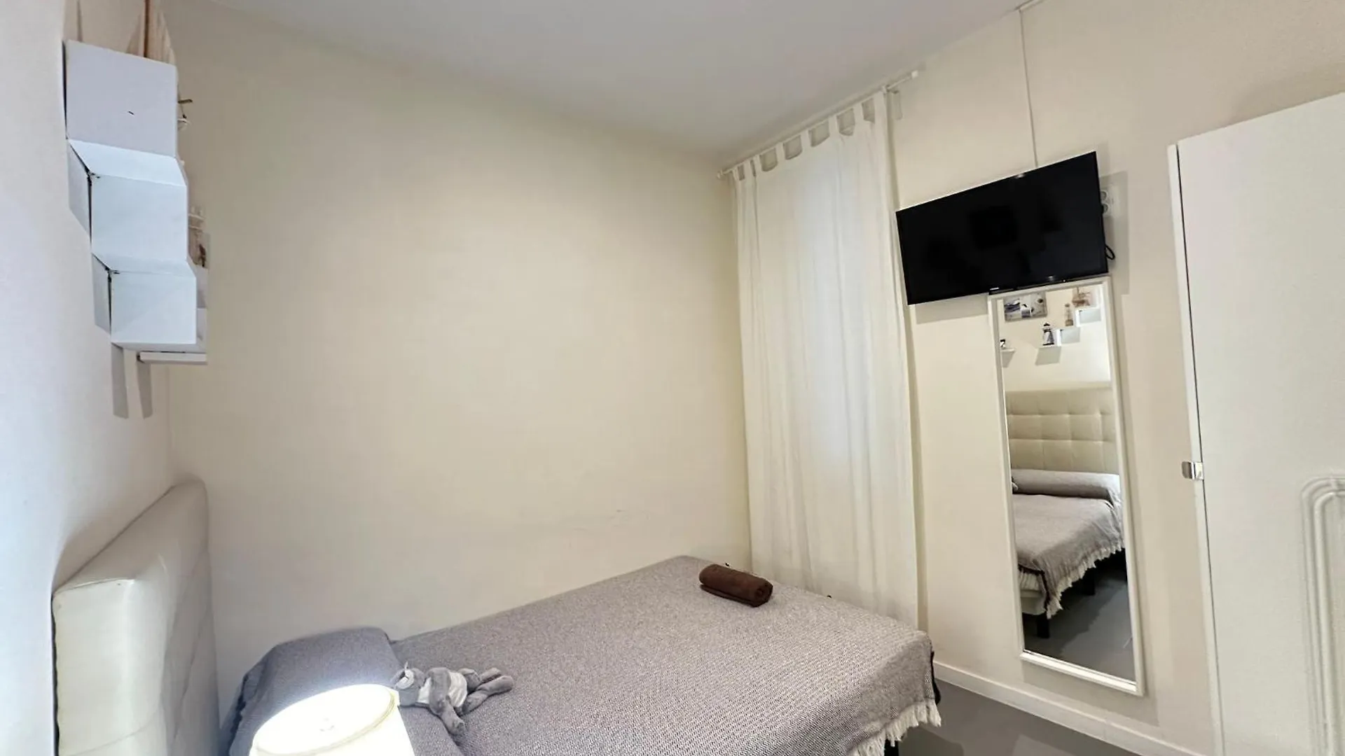 Rooms Balval 0*, Barcellona