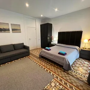 Bed & Breakfast On Balmes, Barcellona